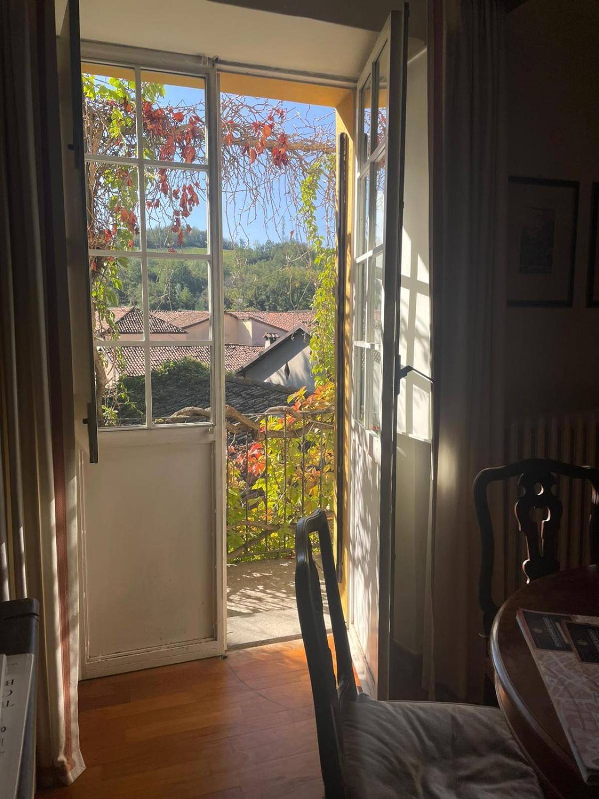 Palazzo Sismonda Bed & Breakfast Corneliano d'Alba Bilik gambar
