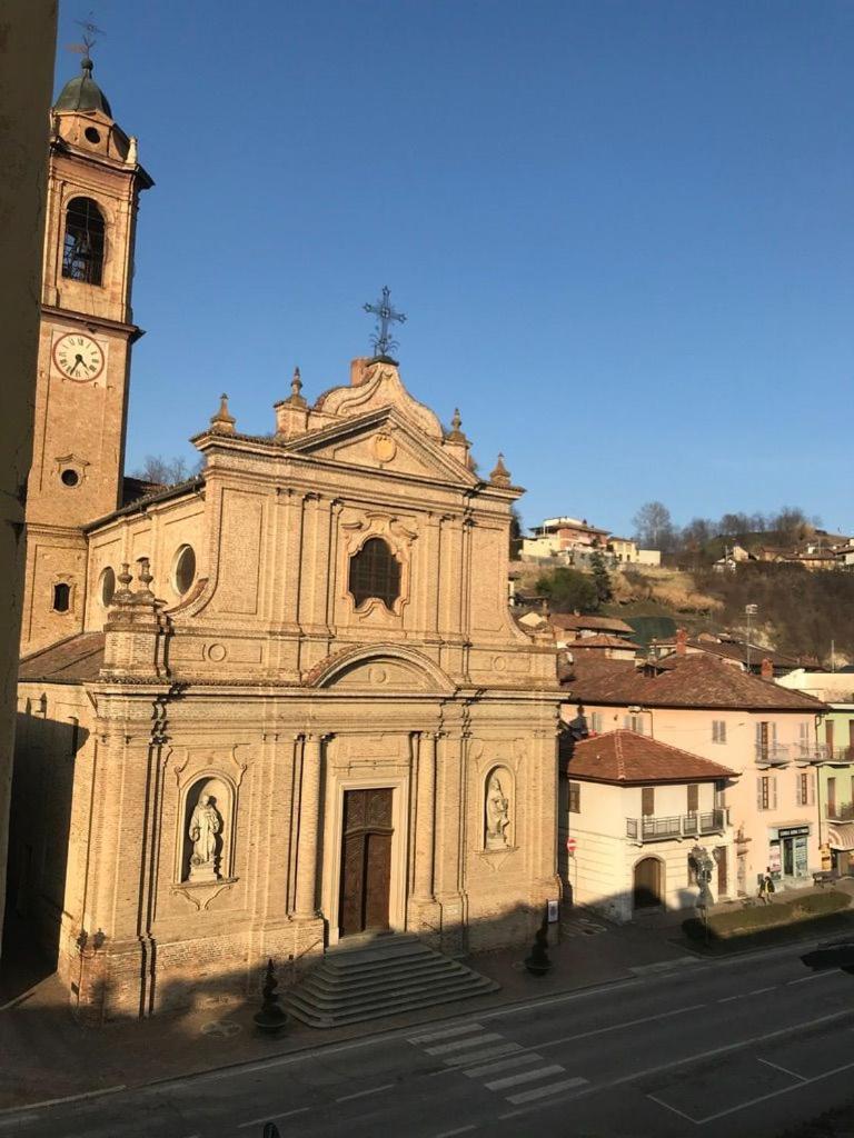 Palazzo Sismonda Bed & Breakfast Corneliano d'Alba Luaran gambar