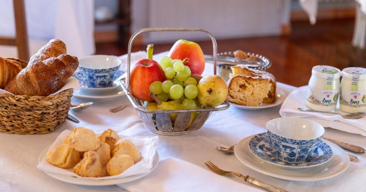 Palazzo Sismonda Bed & Breakfast Corneliano d'Alba Luaran gambar