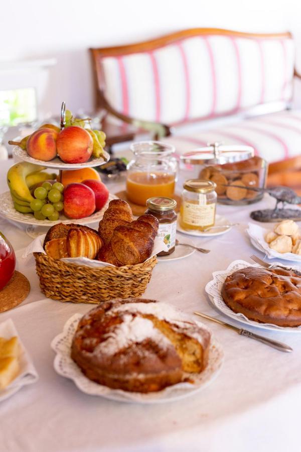 Palazzo Sismonda Bed & Breakfast Corneliano d'Alba Luaran gambar