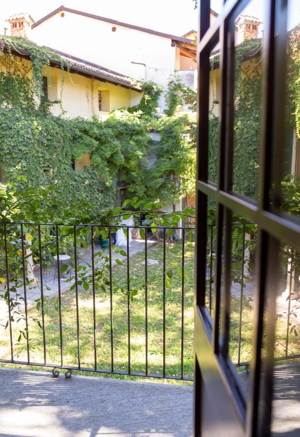 Palazzo Sismonda Bed & Breakfast Corneliano d'Alba Luaran gambar