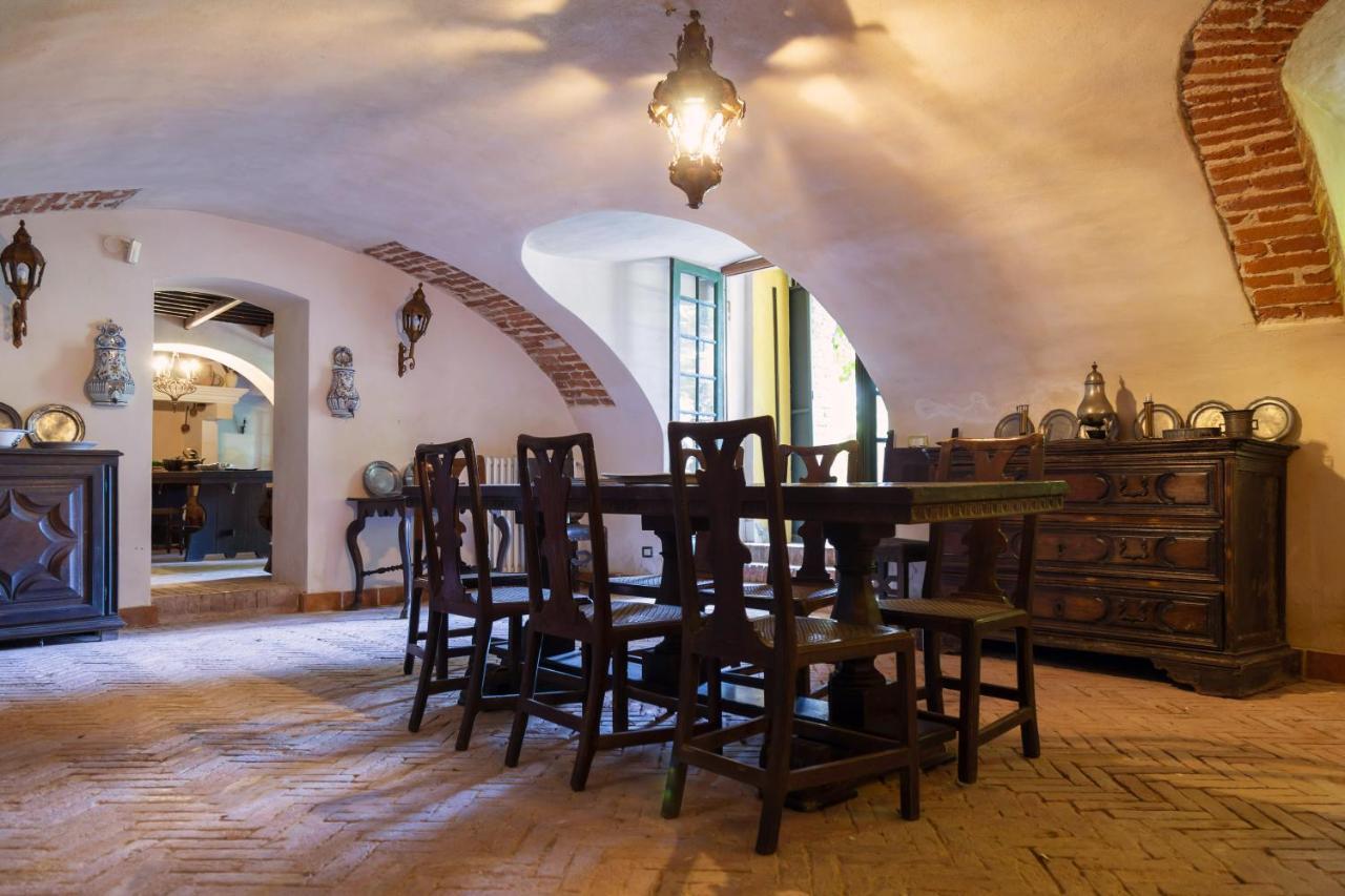 Palazzo Sismonda Bed & Breakfast Corneliano d'Alba Luaran gambar