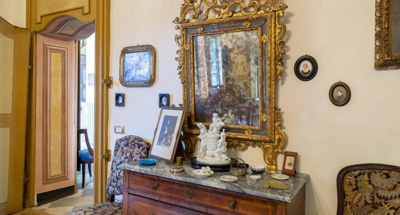 Palazzo Sismonda Bed & Breakfast Corneliano d'Alba Luaran gambar