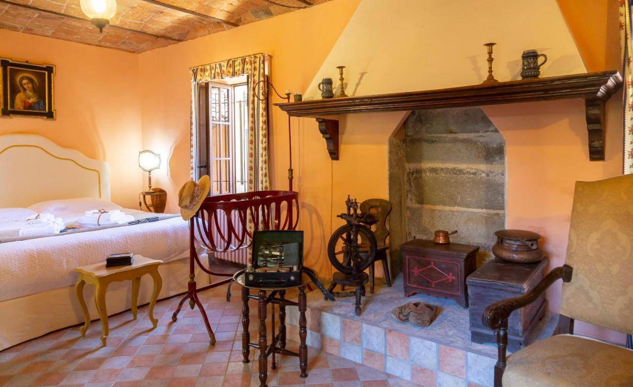 Palazzo Sismonda Bed & Breakfast Corneliano d'Alba Luaran gambar